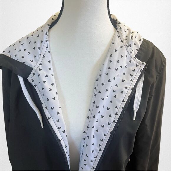 Disneyland Resort Pocketed Hooded Windbreaker with Zipper and Pockets Size XL - Picture 2 of 12